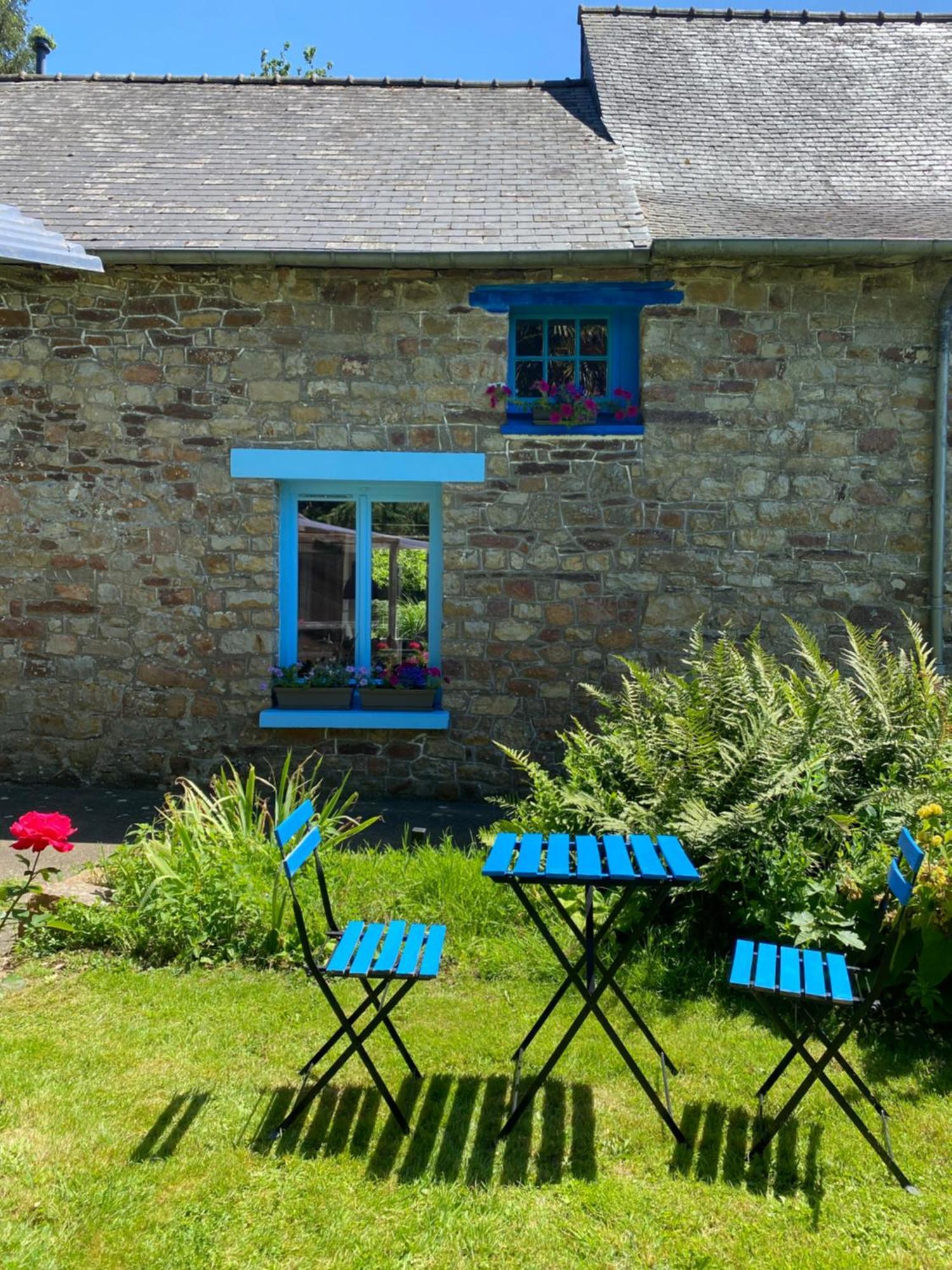 L'Hotie De Broceliande, Au Coeur Des Sites Naturels Et Legendaires Paimpont Exterior photo