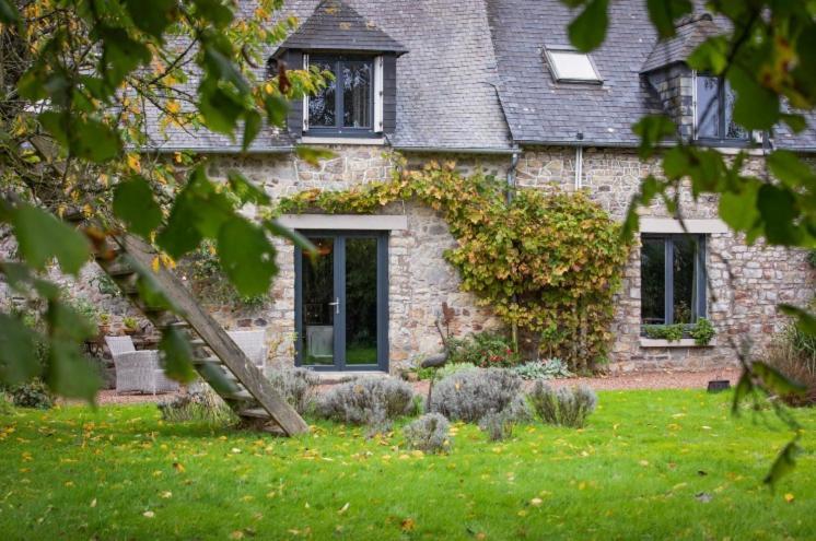 L'Hotie De Broceliande, Au Coeur Des Sites Naturels Et Legendaires Paimpont Exterior photo
